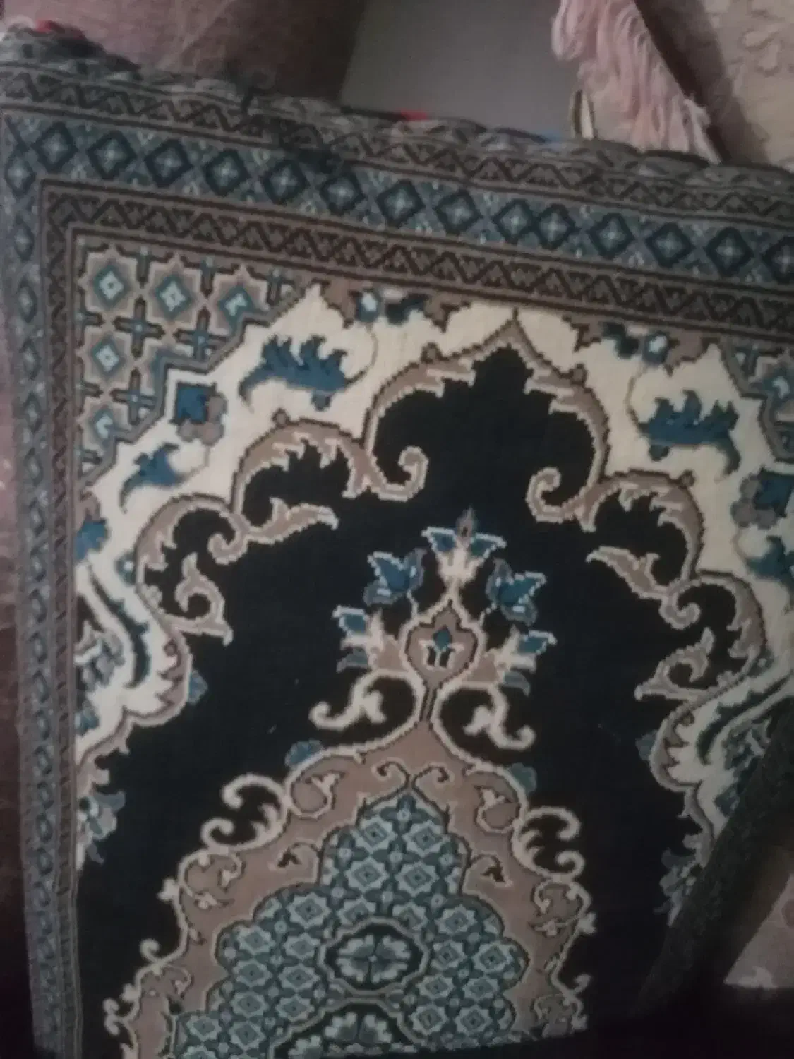 پشتی و قالی|پشتی|پیشوا, |دیوار