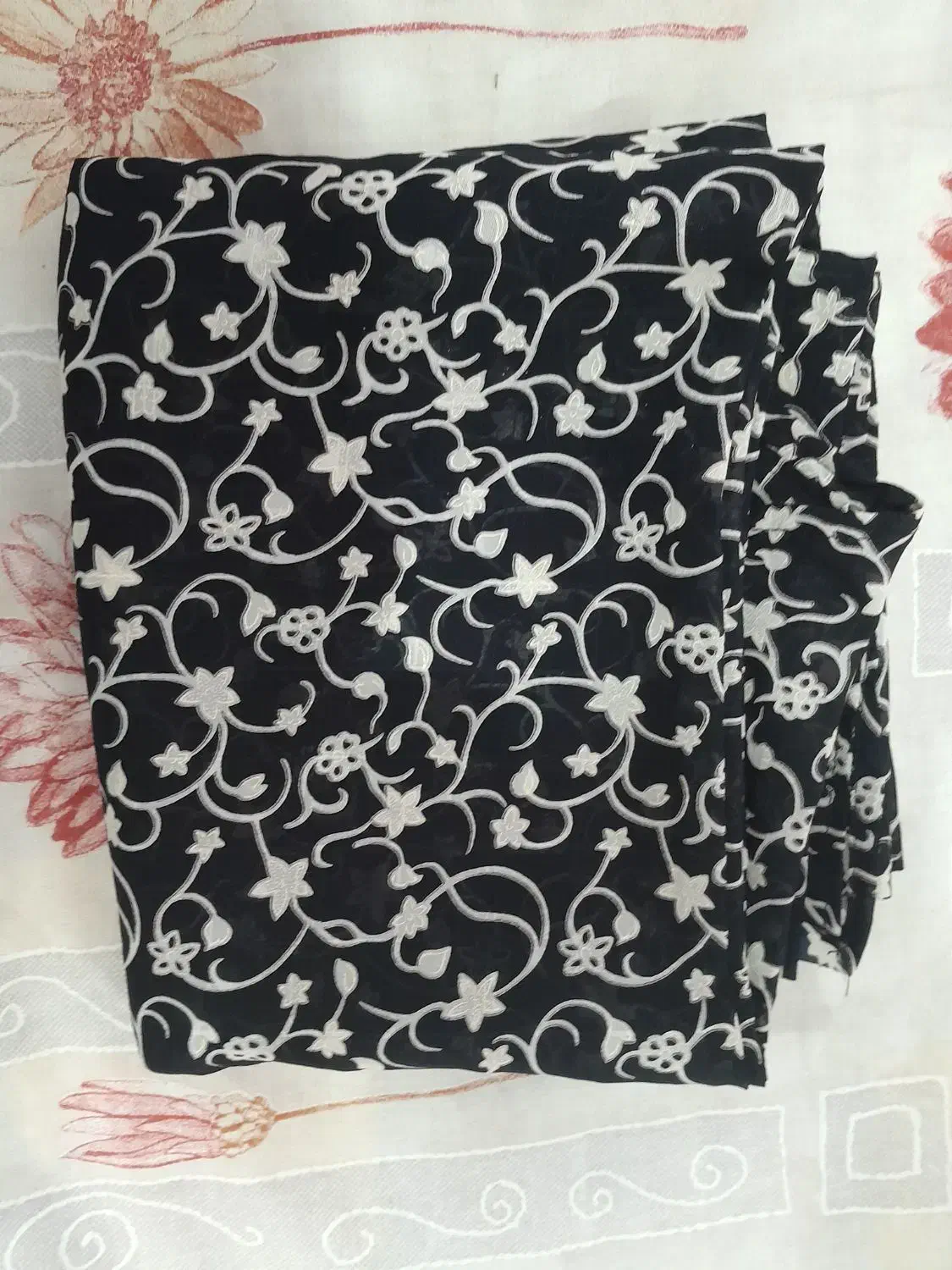 چادر دوخته|لباس|زنجان, |دیوار