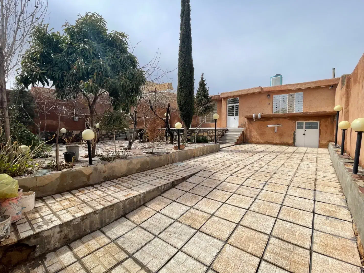 اجاره روزانه منزل مبله قلات|اجارهٔ کوتاهمدت آپارتمان و سوئیت|شیراز, قلات|دیوار