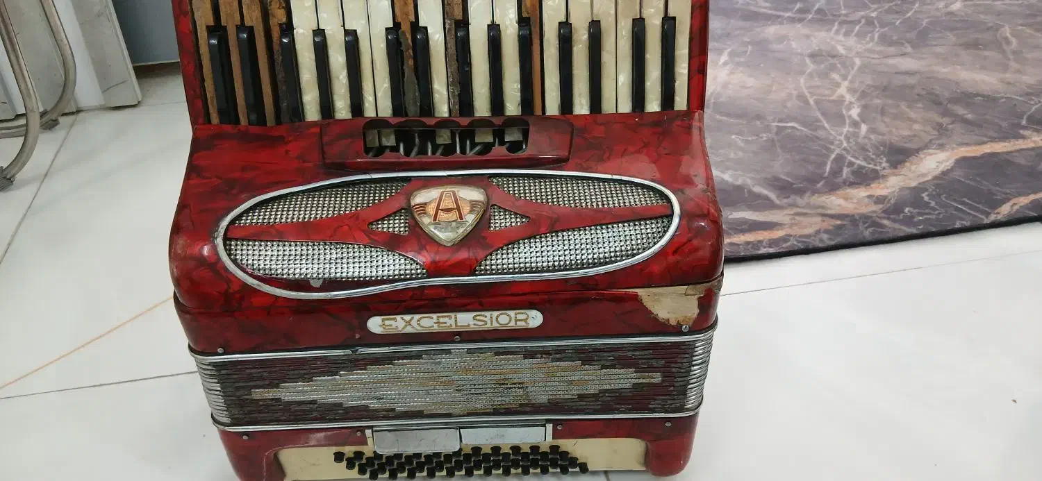 آکاردئون ۴۸ ایتالیا|پیانو، کیبورد، آکاردئون|تهران, هلال احمر|دیوار