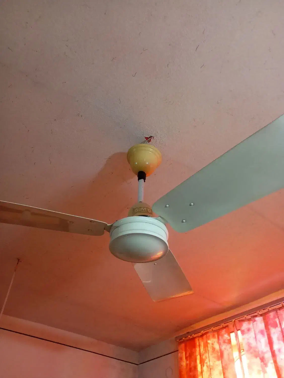 پنکه سقفی|پنکه و تصفیه‌کنندهٔ هوا|بهبهان, |دیوار