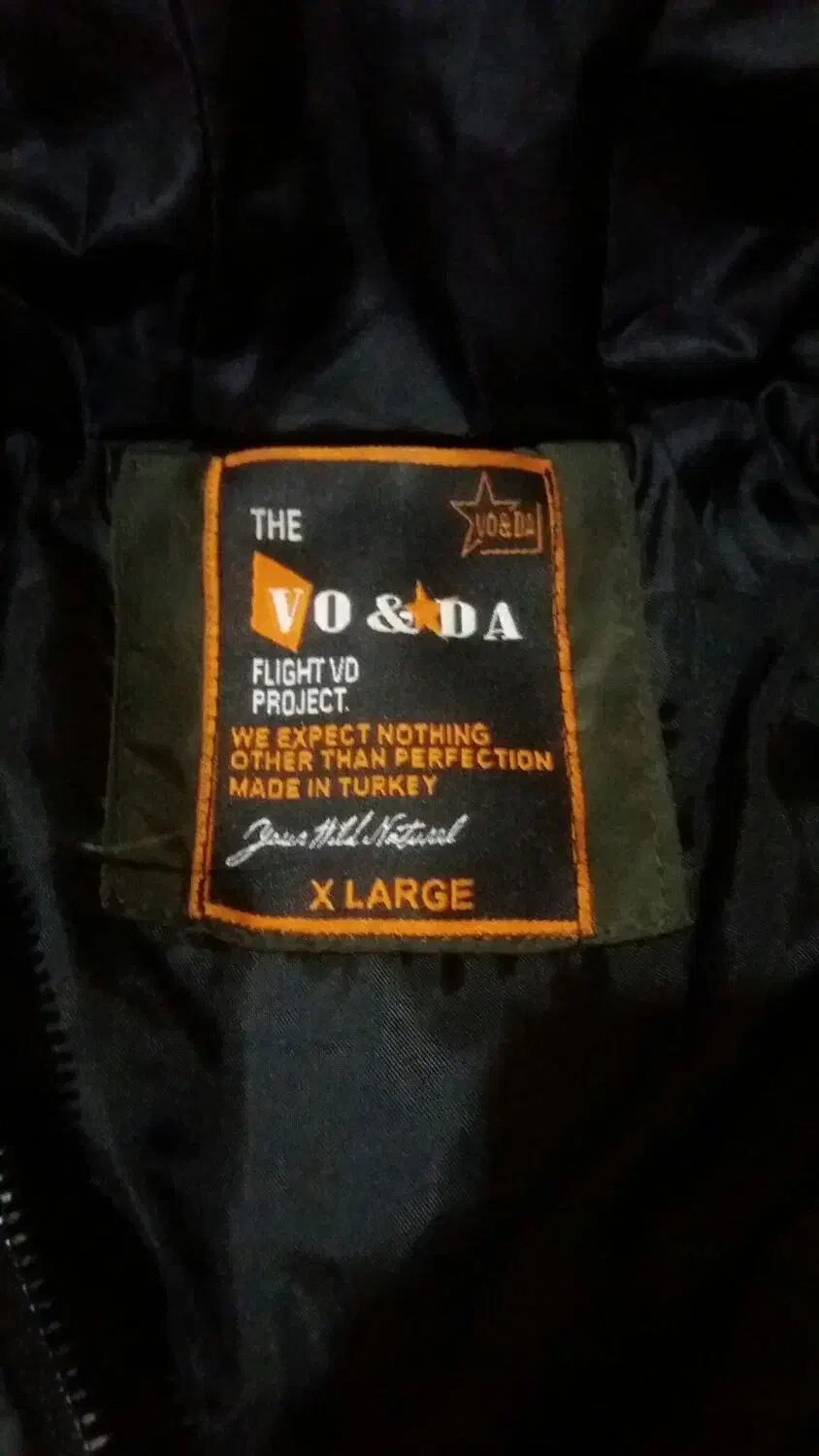 کاپشن وکفش خارجی گرم ومناسب|لباس|سلماس, |دیوار