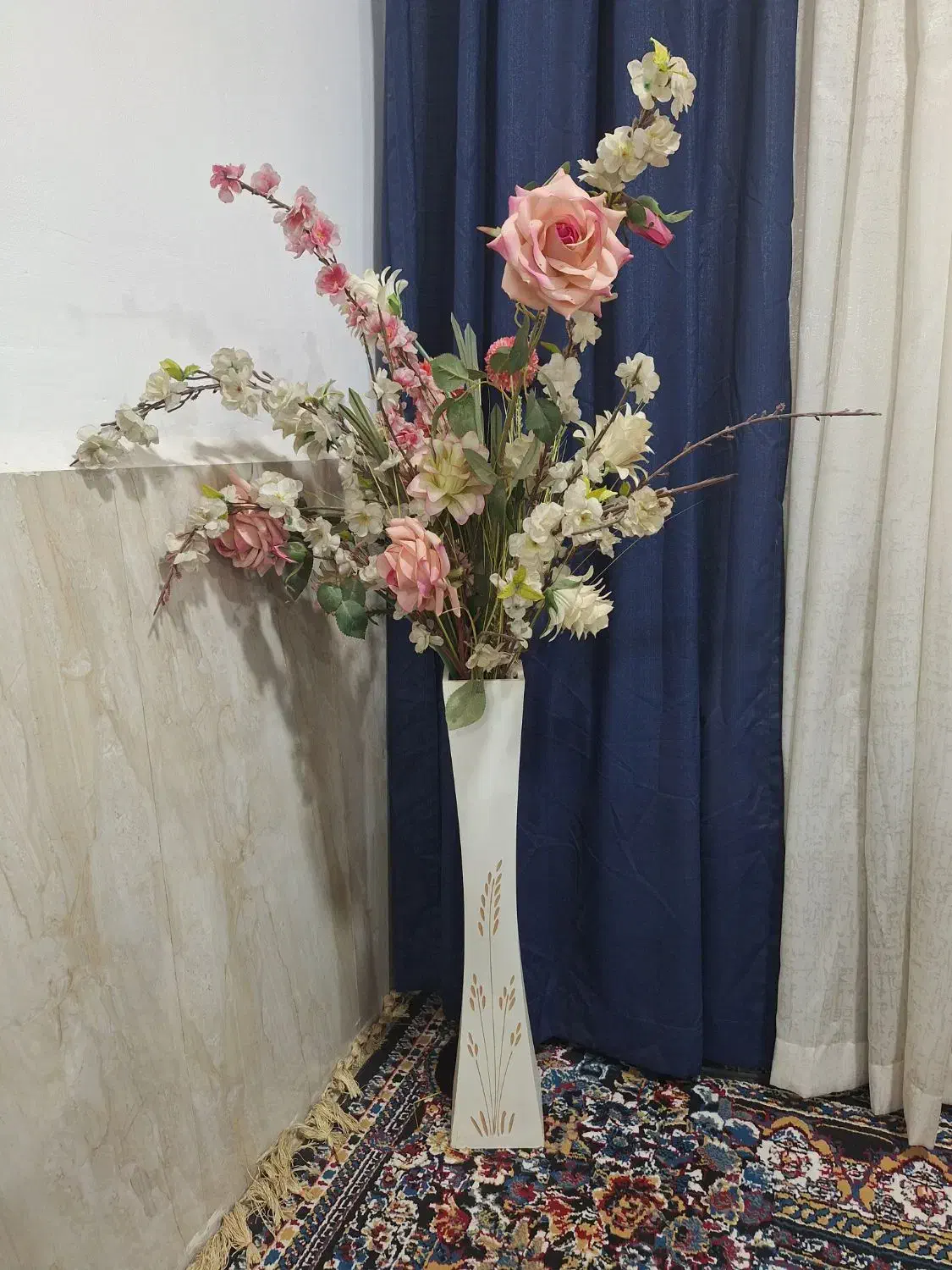 گلدان بزرگ گل|گل مصنوعی|سوسنگرد, |دیوار