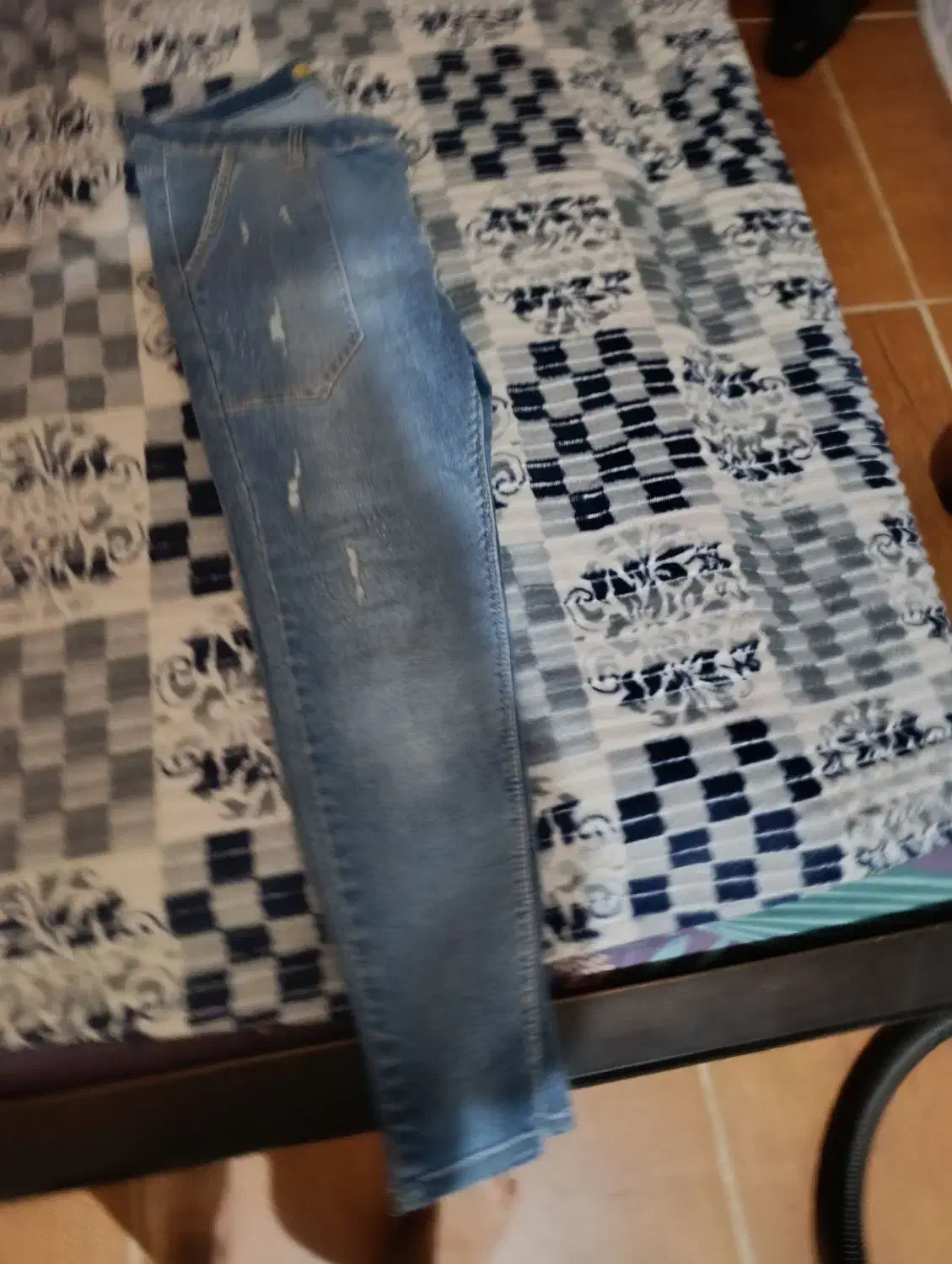 شلوار لی|لباس|تاکستان, |دیوار