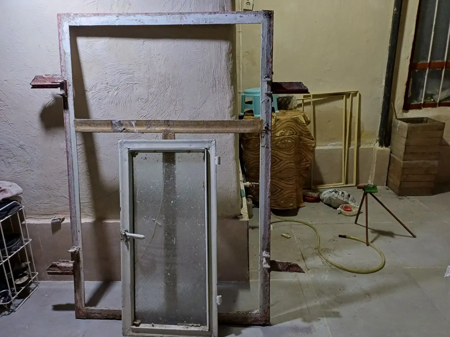 پنجره قیمت مناسب|مصالح و تجهیزات ساختمان|زاهدان, |دیوار