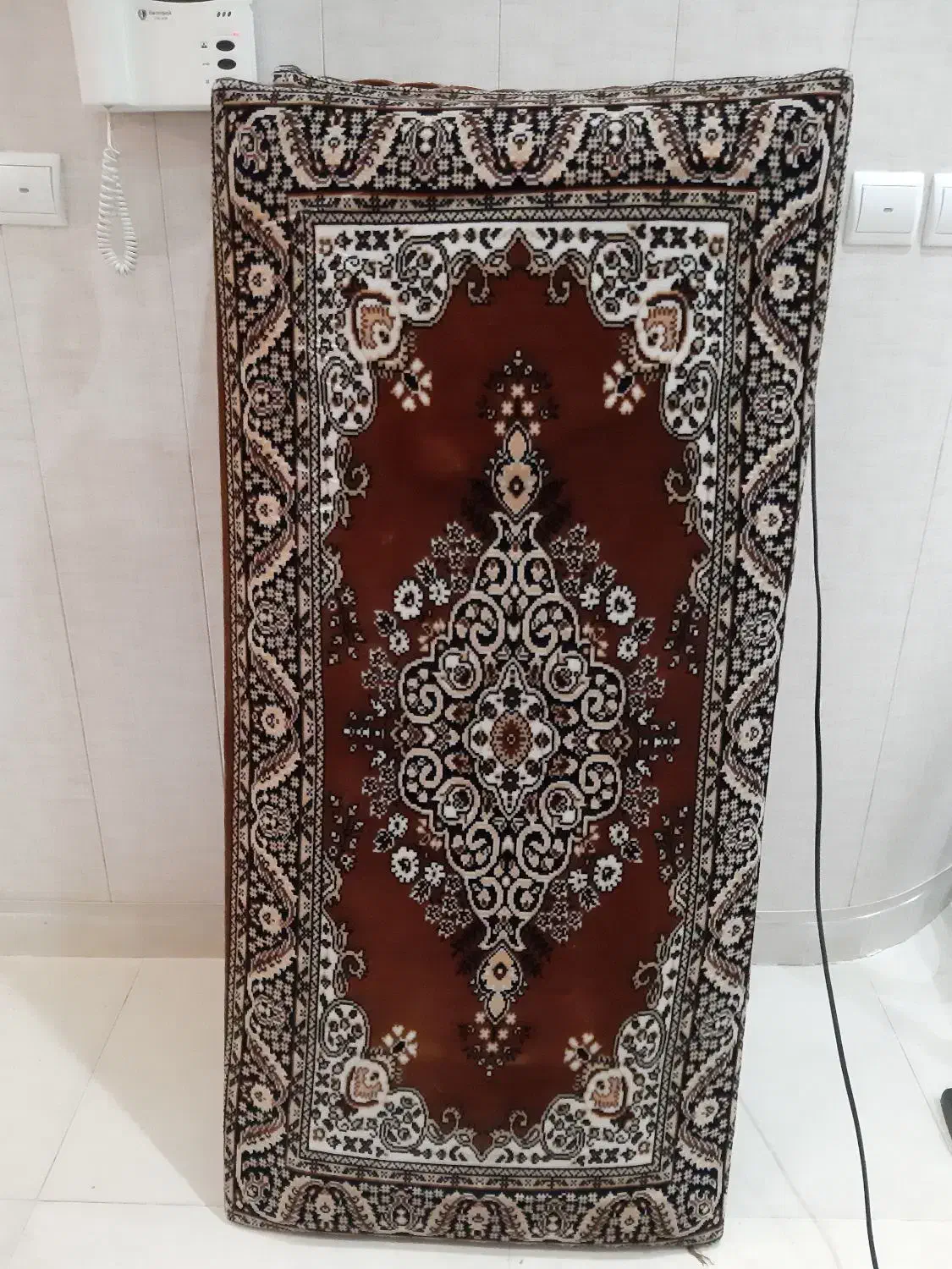 سه جفت پشتی و دو تا فرش راهرو|فرش|ارومیه, |دیوار