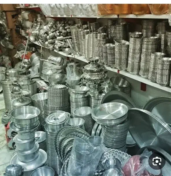 نیازمند فروشنده خانم|استخدام بازاریابی و فروش|دوگنبدان, |دیوار