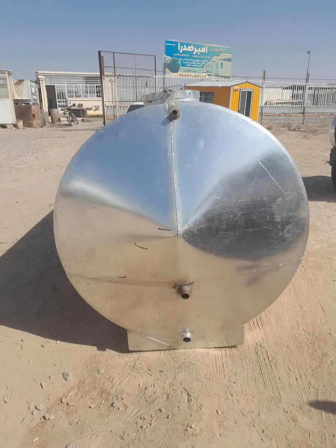 تانکر ،کانکس،کانتینر|ماشین‌آلات صنعتی|تربت‌حیدریه, مورشک|دیوار