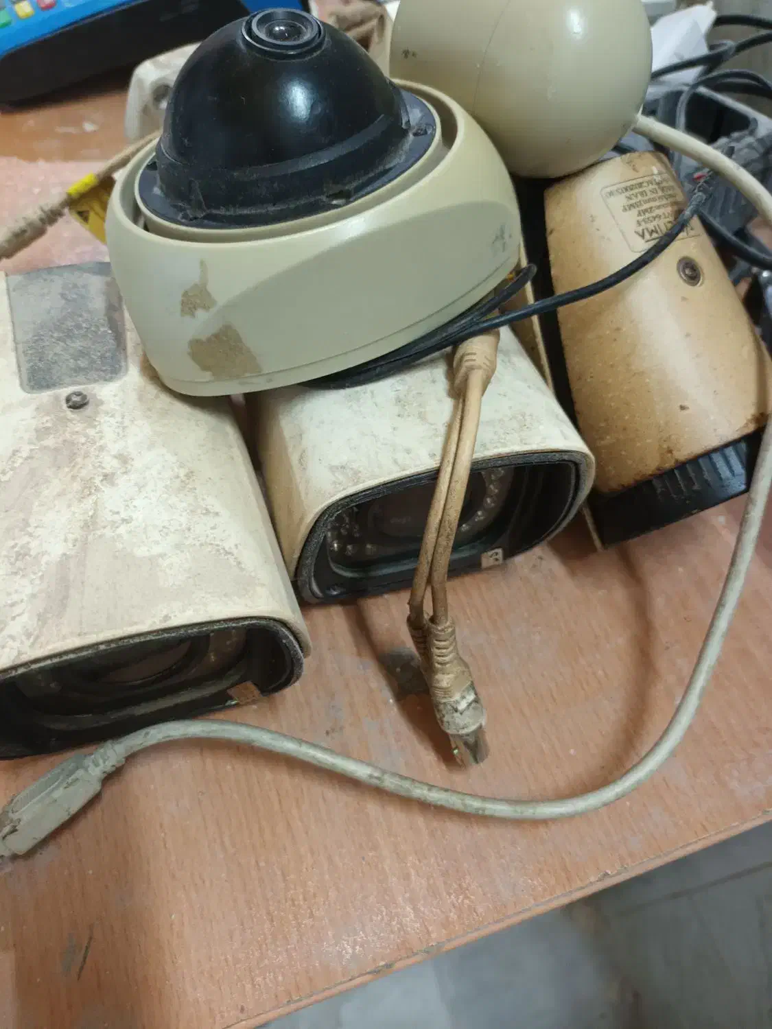 پنج عدد دوربین سالم|دوربین مداربسته|پاکدشت, پاکدشت (مامازند)|دیوار