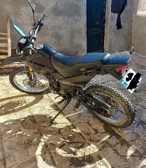 موتور تریل۲۵۰ فلات|موتورسیکلت|صحنه, |دیوار