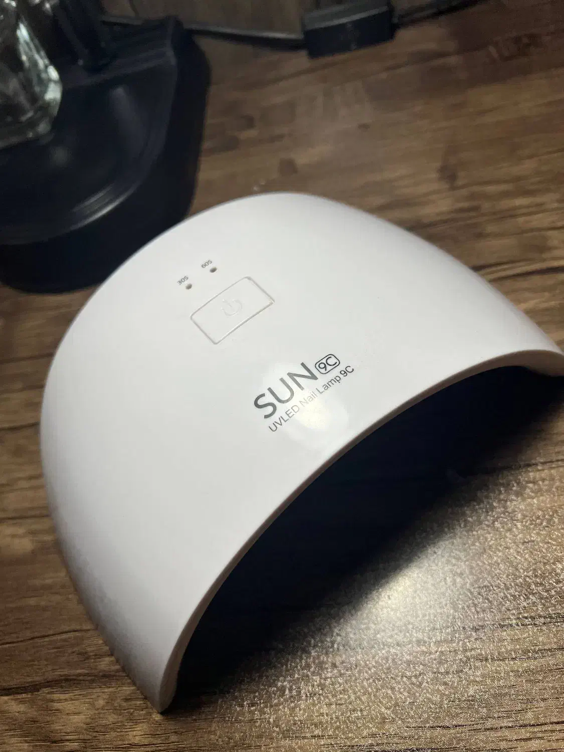 یووی برند سان|آرایشی، بهداشتی، درمانی|رشت, لاکان|دیوار