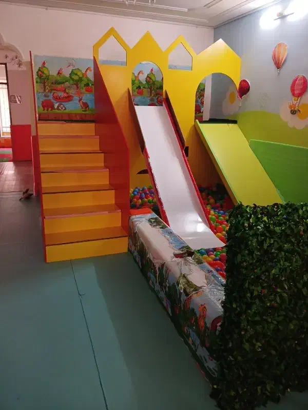 استخدام نیروی خدماتی برای مهد کودک|استخدام سرایداری و نظافت|بیرجند, |دیوار