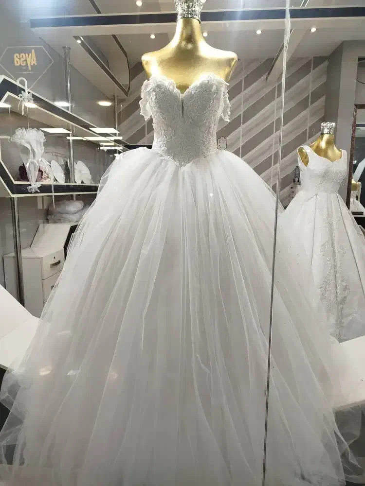 لباس عروس|لباس|شیراز, شهرک قمشه|دیوار