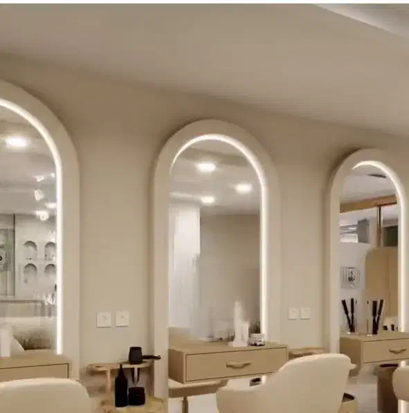 اجاره صندلی در آریشگاه زنانه|آرایشگاه و سالن‌های زیبایی|رشت, کاکتوس|دیوار