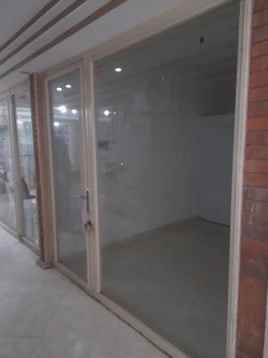 مغازه تجاری یه قدمی خیابان اصلی|فروش مغازه و غرفه|گنبد کاووس, |دیوار