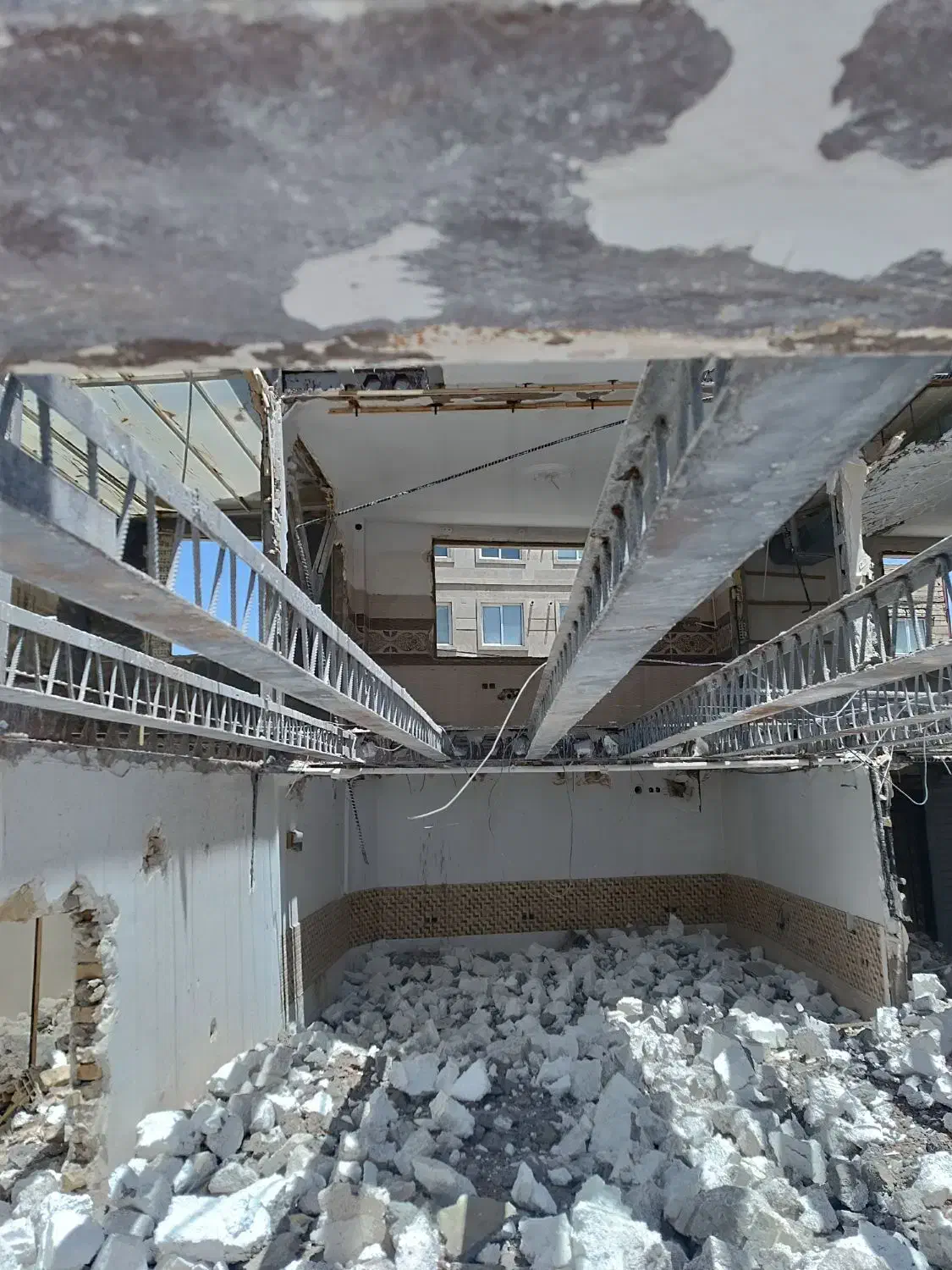 تخریب ساختمان خاکبرداری اجرای سازه نگهبان|خدمات پیشه و مهارت|مشهد, جانباز|دیوار