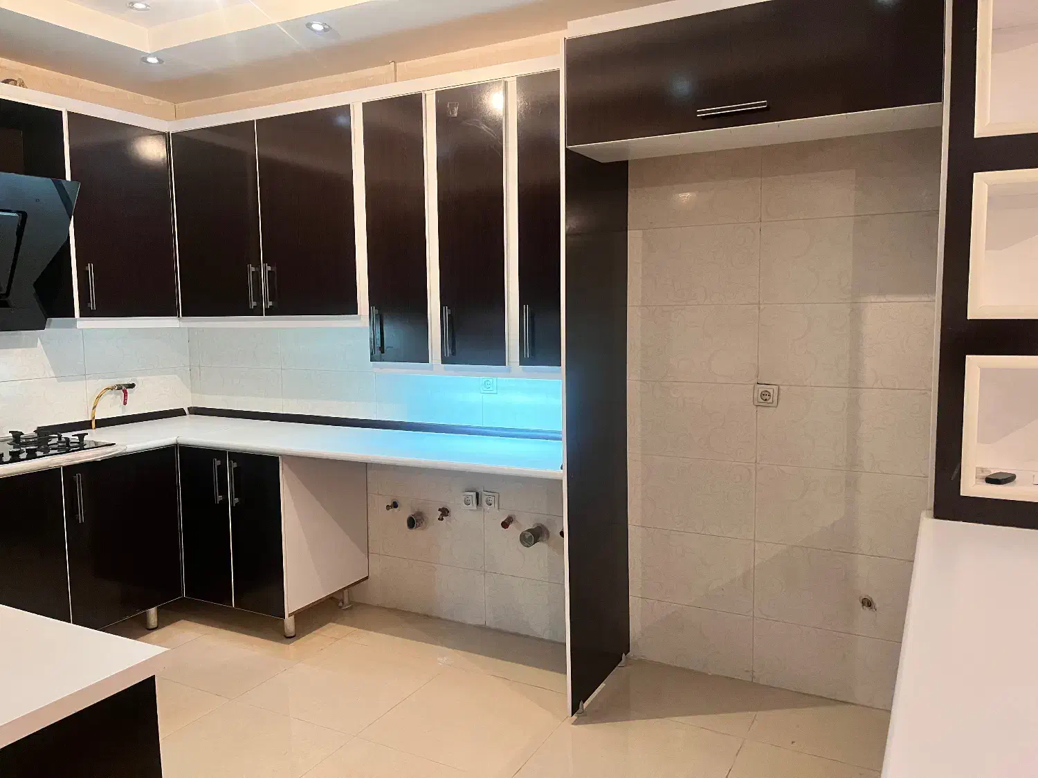 کابینت و سینک و هود|بوفه، ویترین، کنسول|شاهین‌شهر, حافظ جنوبی|دیوار