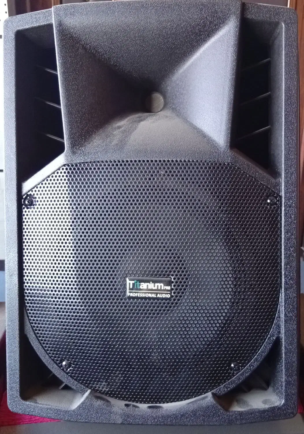 باند|صوتی و تصویری|ساوه, |دیوار