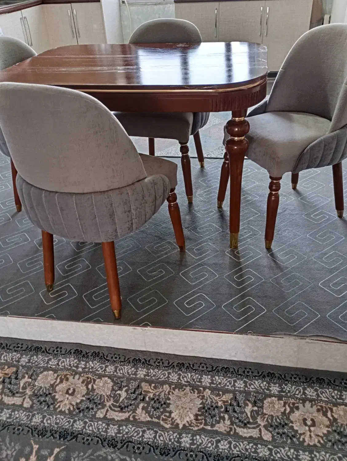 میز غذا خوری نو|میز و صندلی غذاخوری|قروه, |دیوار