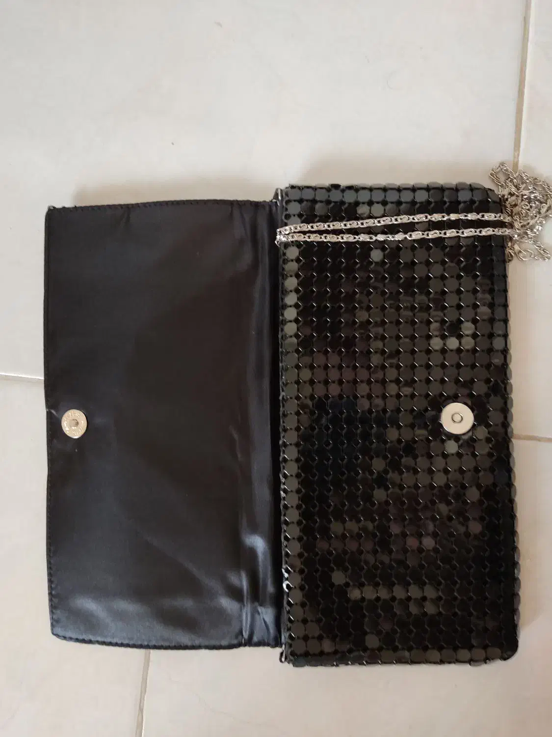 کیف مجلسی|کیف، کفش، کمربند|محلات, |دیوار