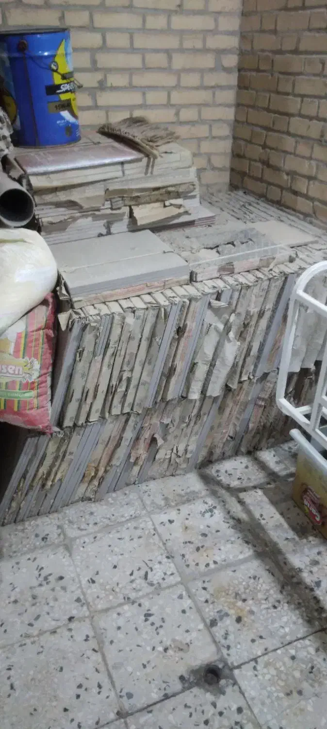 مقداری کاشی گرانیت سفارش اصفهان(در شادگان)|حراج|شادگان, |دیوار