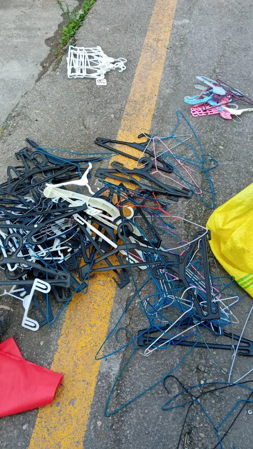 چوب لباسی 130 عدد یکجا فروشی|بندرخت و رخت‌آویز|ساری, |دیوار