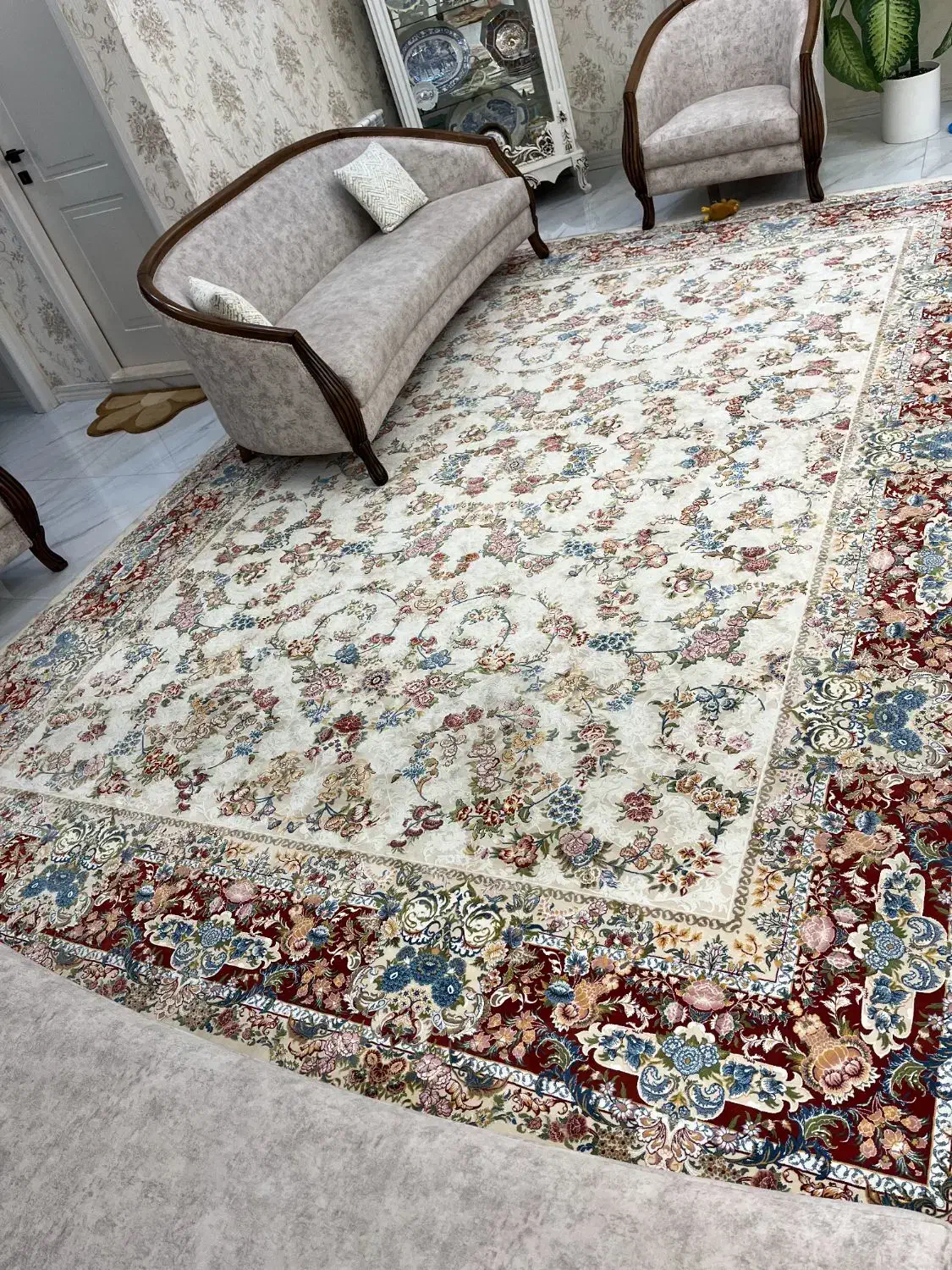 فرش ۱۲ متری بهشت افشان کرم|فرش|بندر انزلی, ساحل قو|دیوار