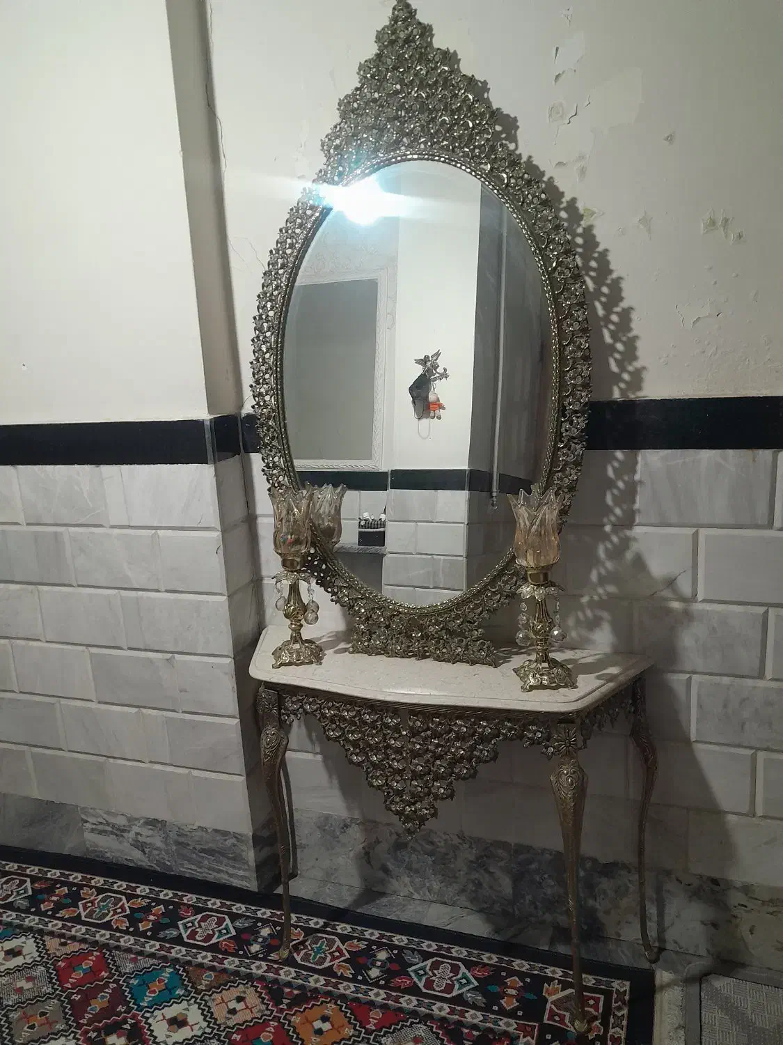 آینه وشمعدان برنز|آینه|کنگاور, |دیوار