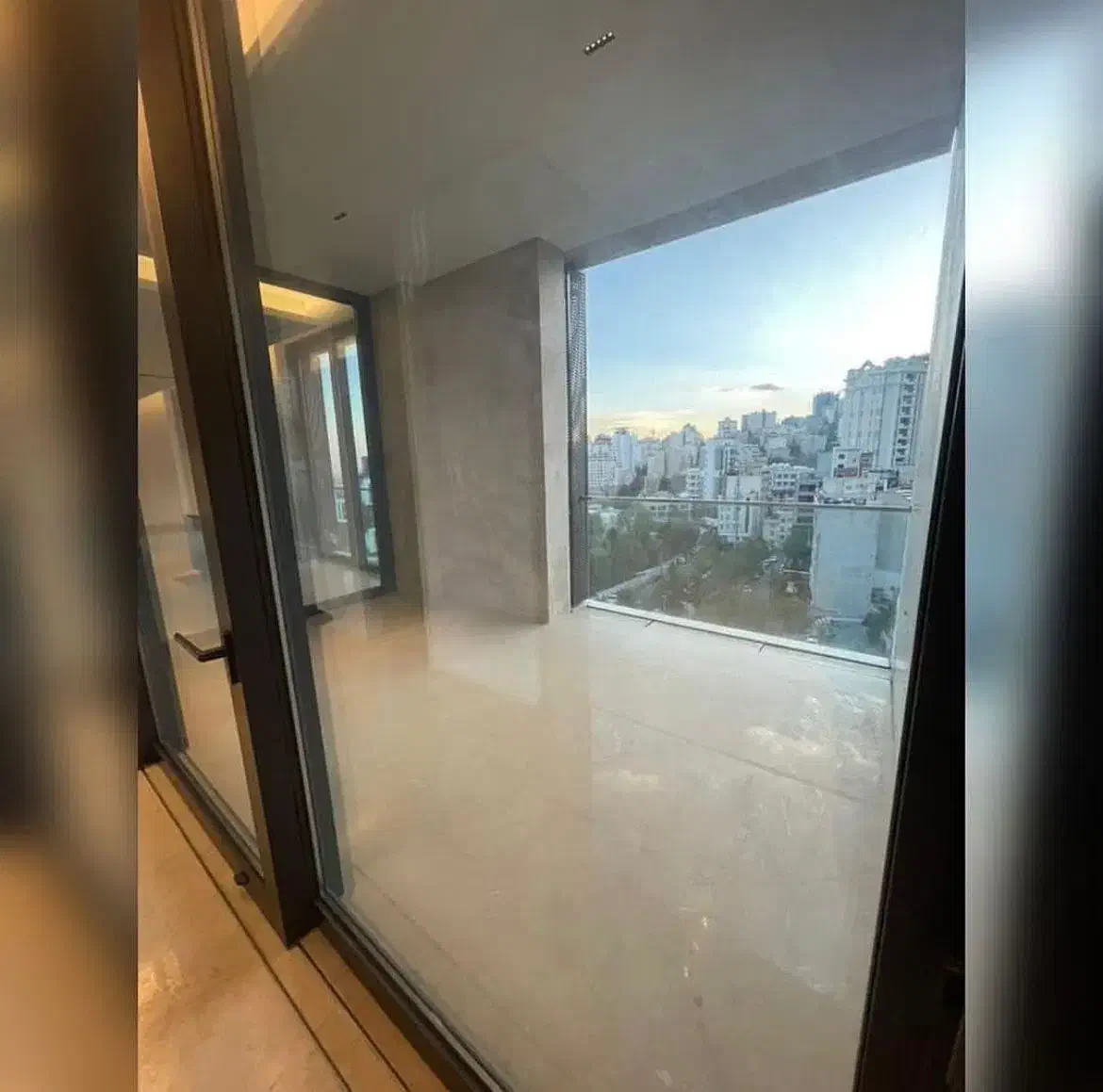 ۲۸۰ متر نور و شکوه، زندگی پست مدرن ،با قیمتی خاص