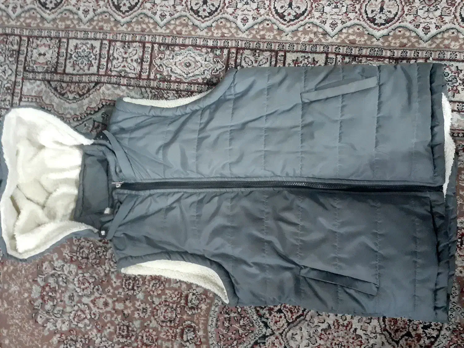 پافر|لباس|رشت, شهرک شهید عباسپور|دیوار