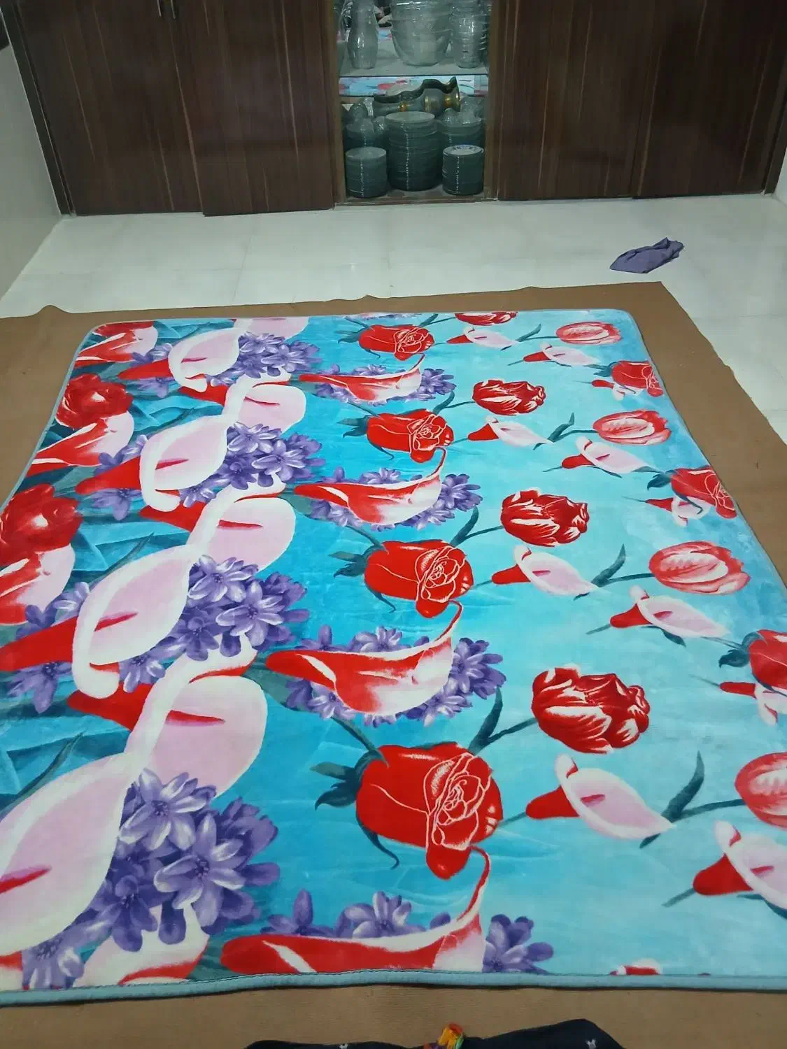 پتو گل برجسته|رختخواب، بالش، پتو|مشهد, خواجه ربیع|دیوار