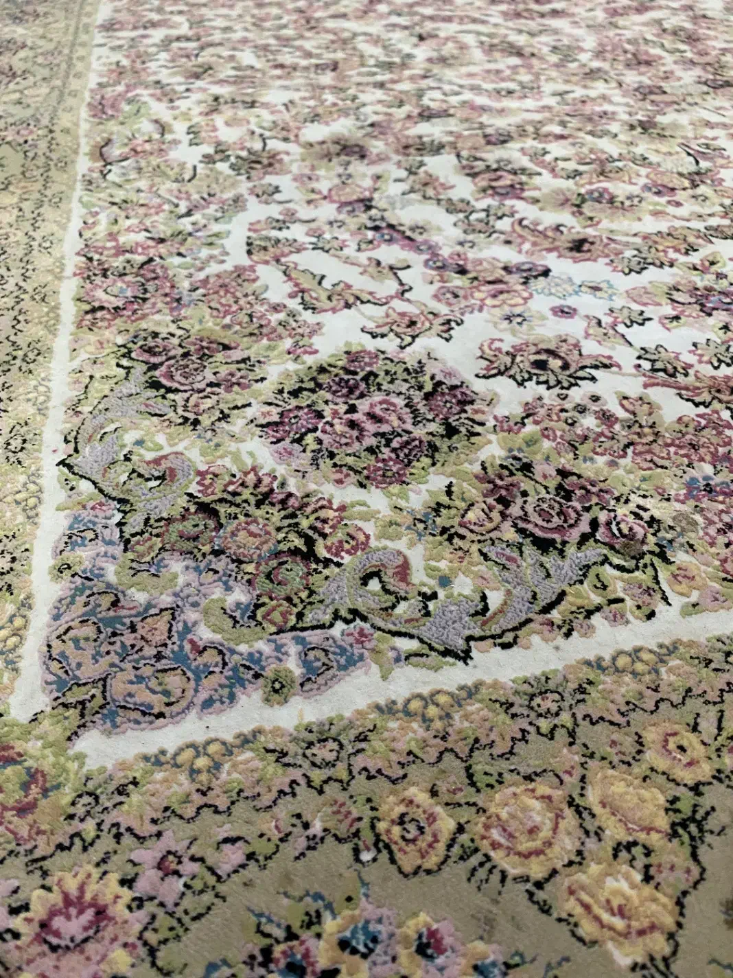 فرش ۴ متری طرح گل ریز برجسته|فرش|بهشهر, |دیوار