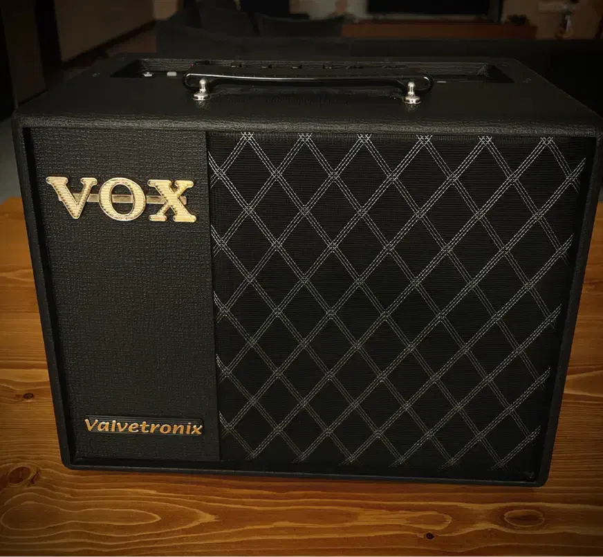 امپلیفایر گیتار با تکنولوژی ترکیبی لامپی ودیجیتال|گیتار، بیس، امپلیفایر|رشت, گلسار|دیوار