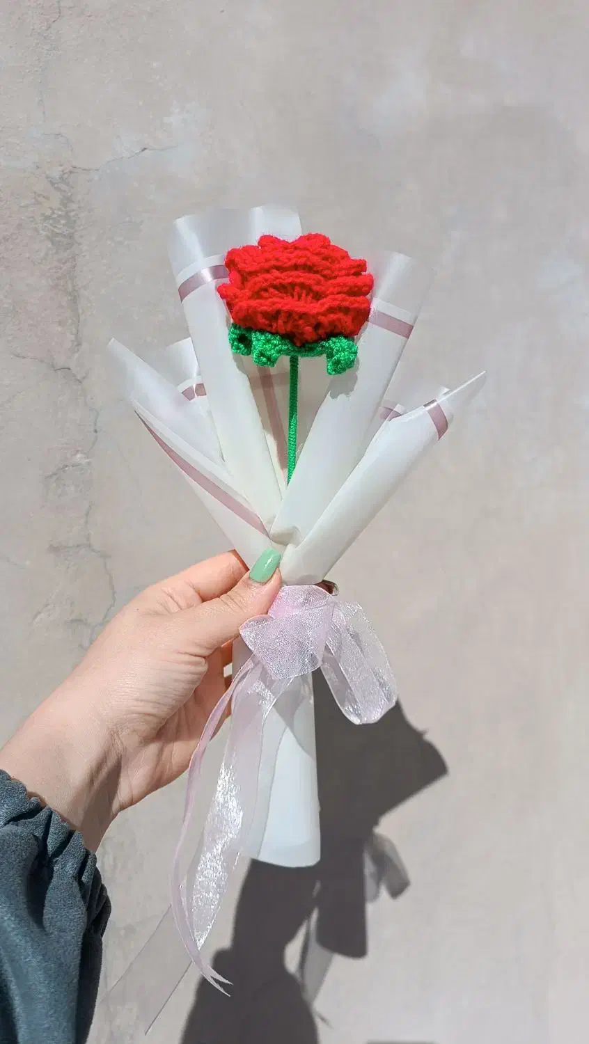 شاخه گل بافتنی تزیین شده|گل مصنوعی|تبریز, |دیوار