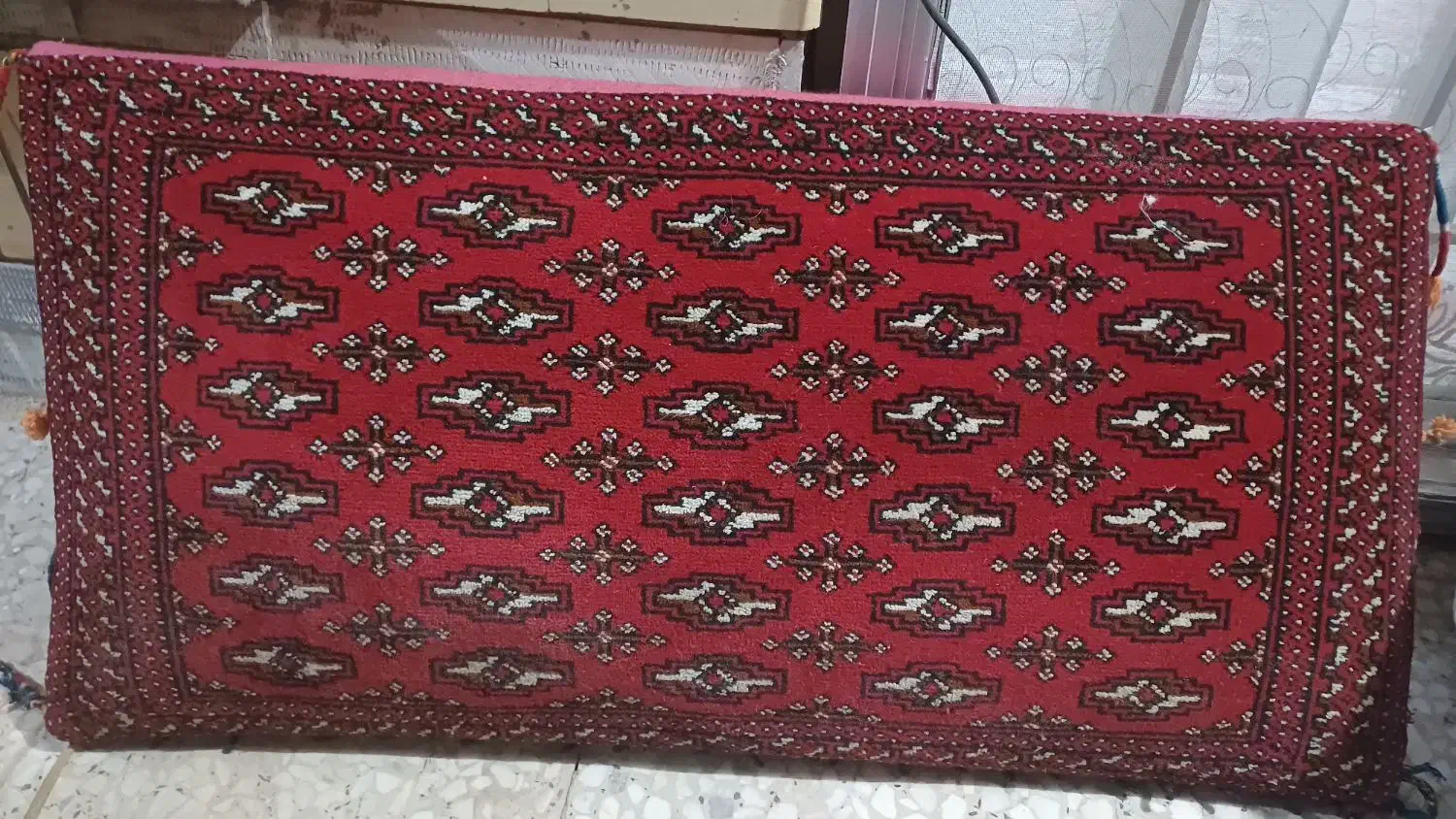 پشتی قدیمی دستباف|پشتی|اصفهان, بهارستان|دیوار