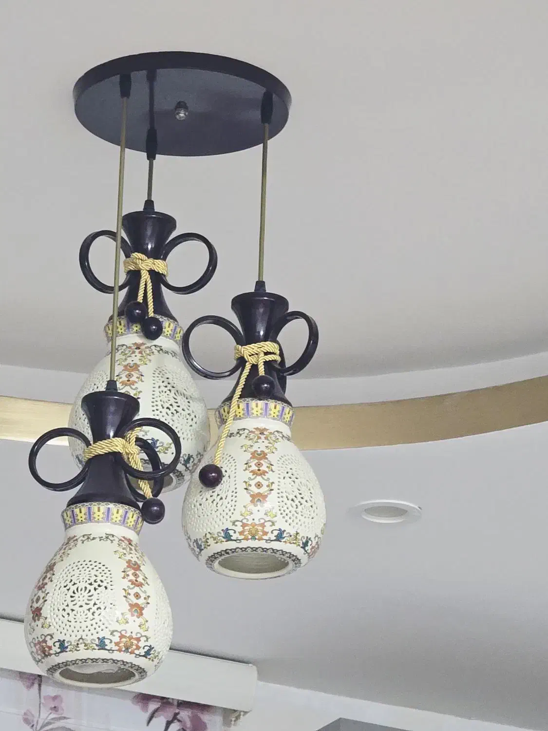 لوستر آویز سه شاخه|لوستر و چراغ آویز|یزد, |دیوار