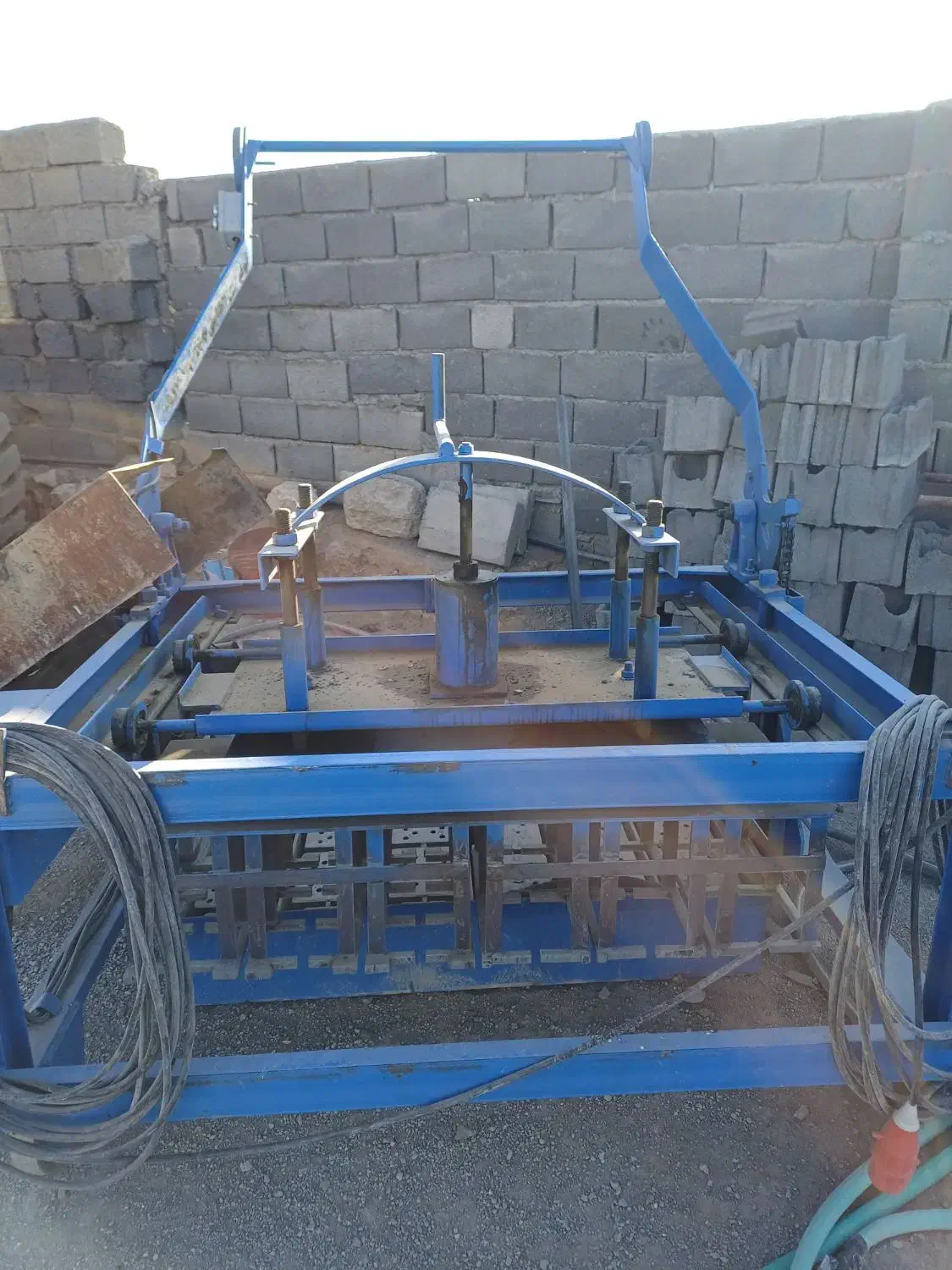 دستگاه بلوک زنی نو|ماشین‌آلات صنعتی|ساوه, |دیوار