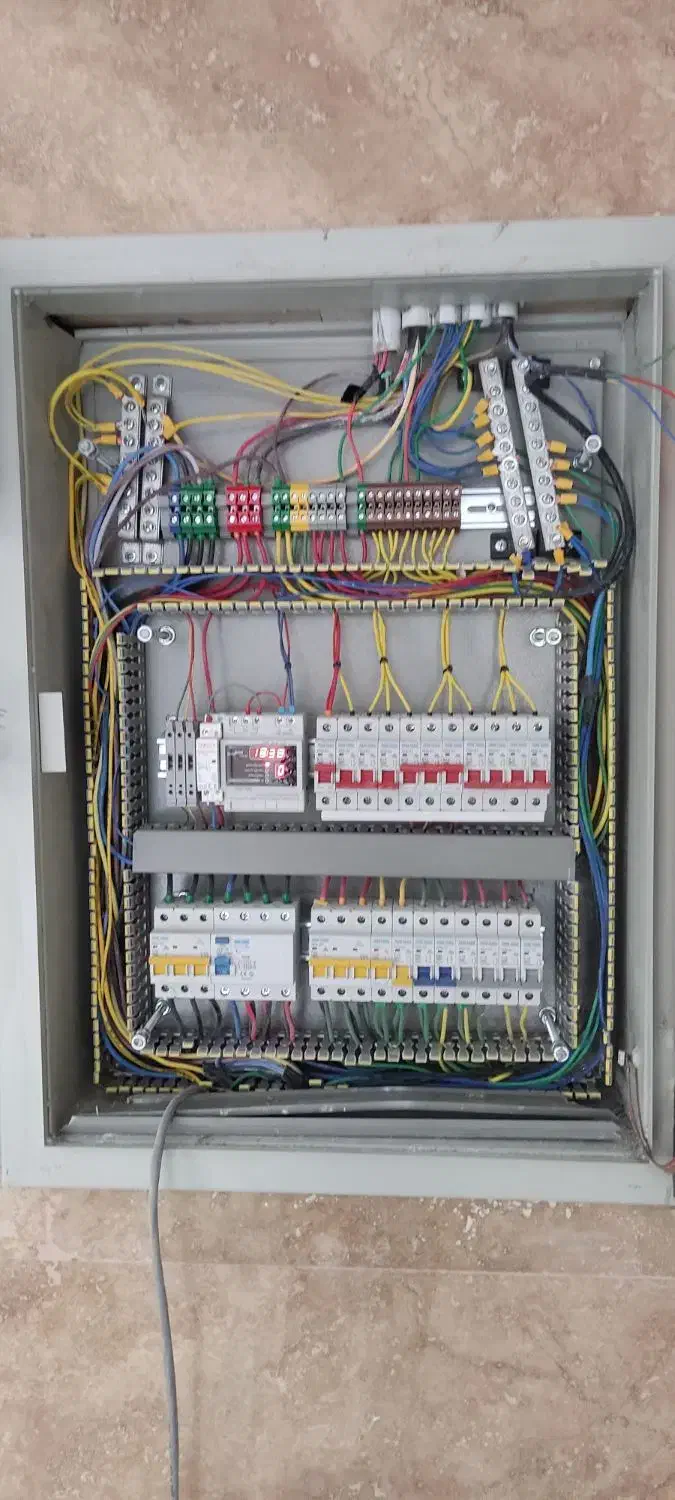 برقکار.برقکاری.برق کار حرفه ای.رفعاتصالی|خدمات پیشه و مهارت|شیراز, عادل آباد|دیوار