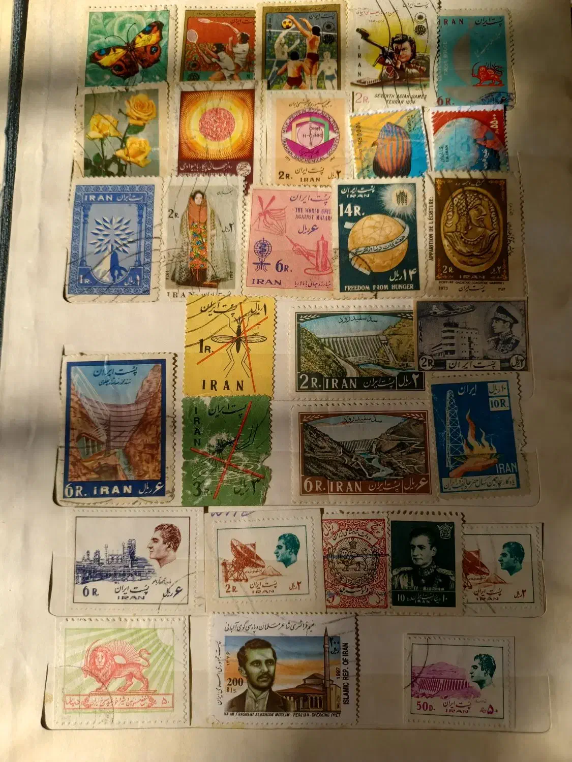 دو آلبوم عتیقه تمبر (تمبر ایرانی و خارجی)|کلکسیون سکه، تمبر، اسکناس|کرج, گوهردشت|دیوار