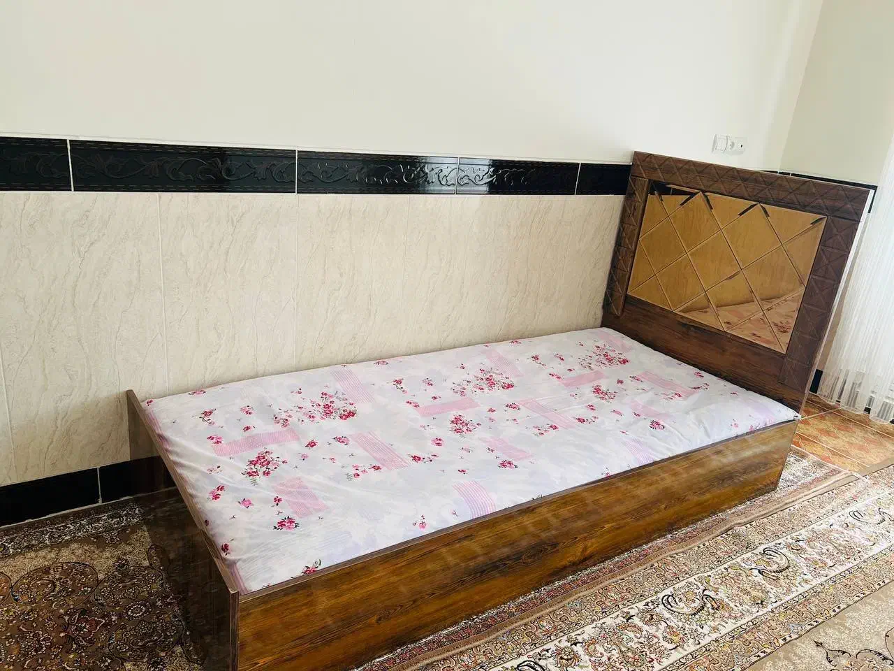 ۲ عدد تخت یک نفره به فروش میرسد|تخت و سرویس خواب|جوانرود, |دیوار