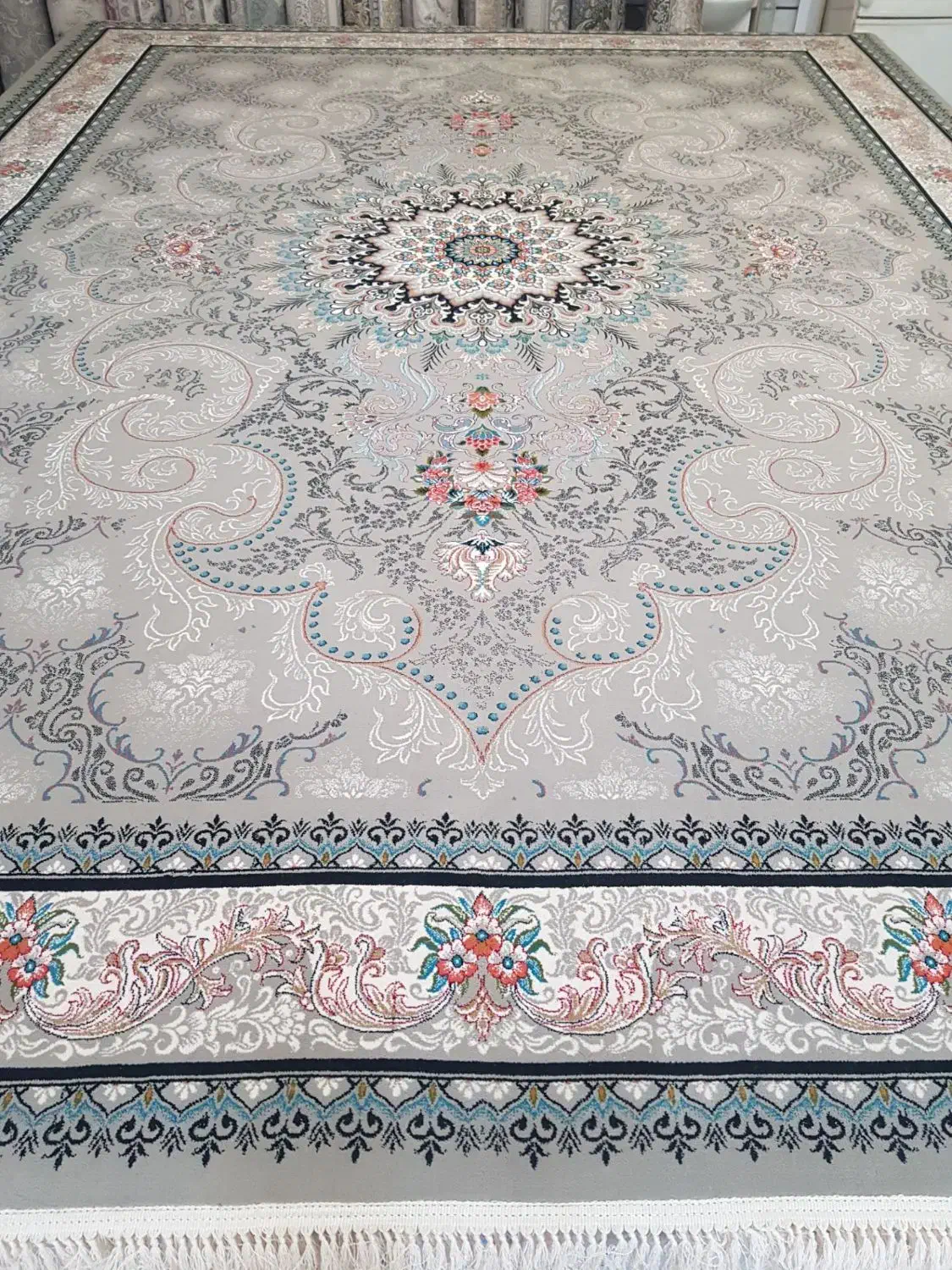 فرش+ تنوع بیشتر میخایی ب من مراجعه کنید..|فرش|اصفهان, زاجان|دیوار