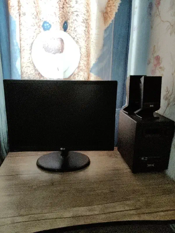 کامپیوتر|رایانه رومیزی|گلبهار, شهر جدید گلبهار|دیوار