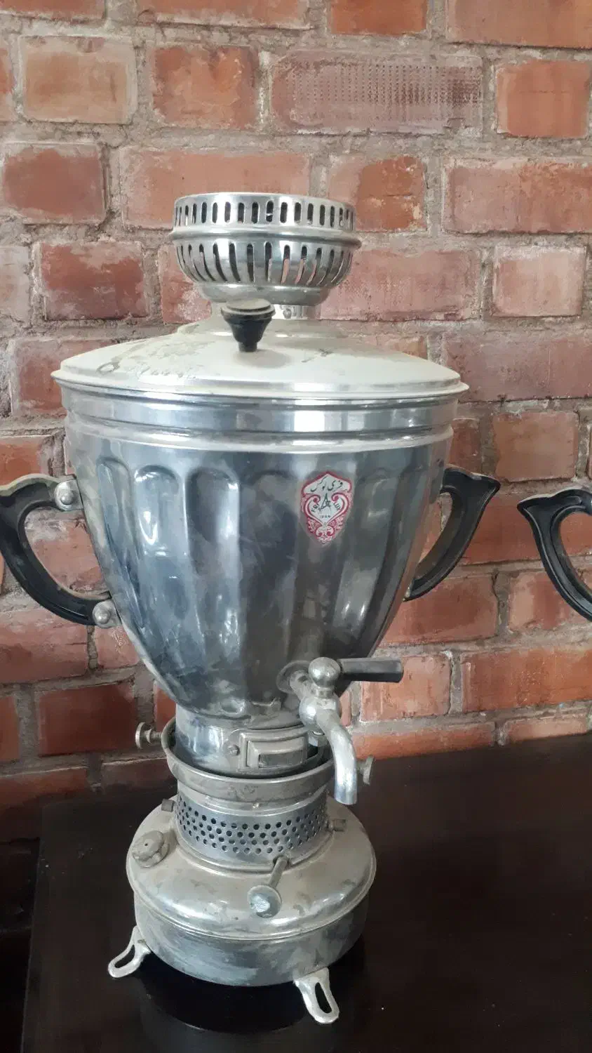 سماور قدیمی|کلکسیون اشیاء عتیقه|کرمان, |دیوار