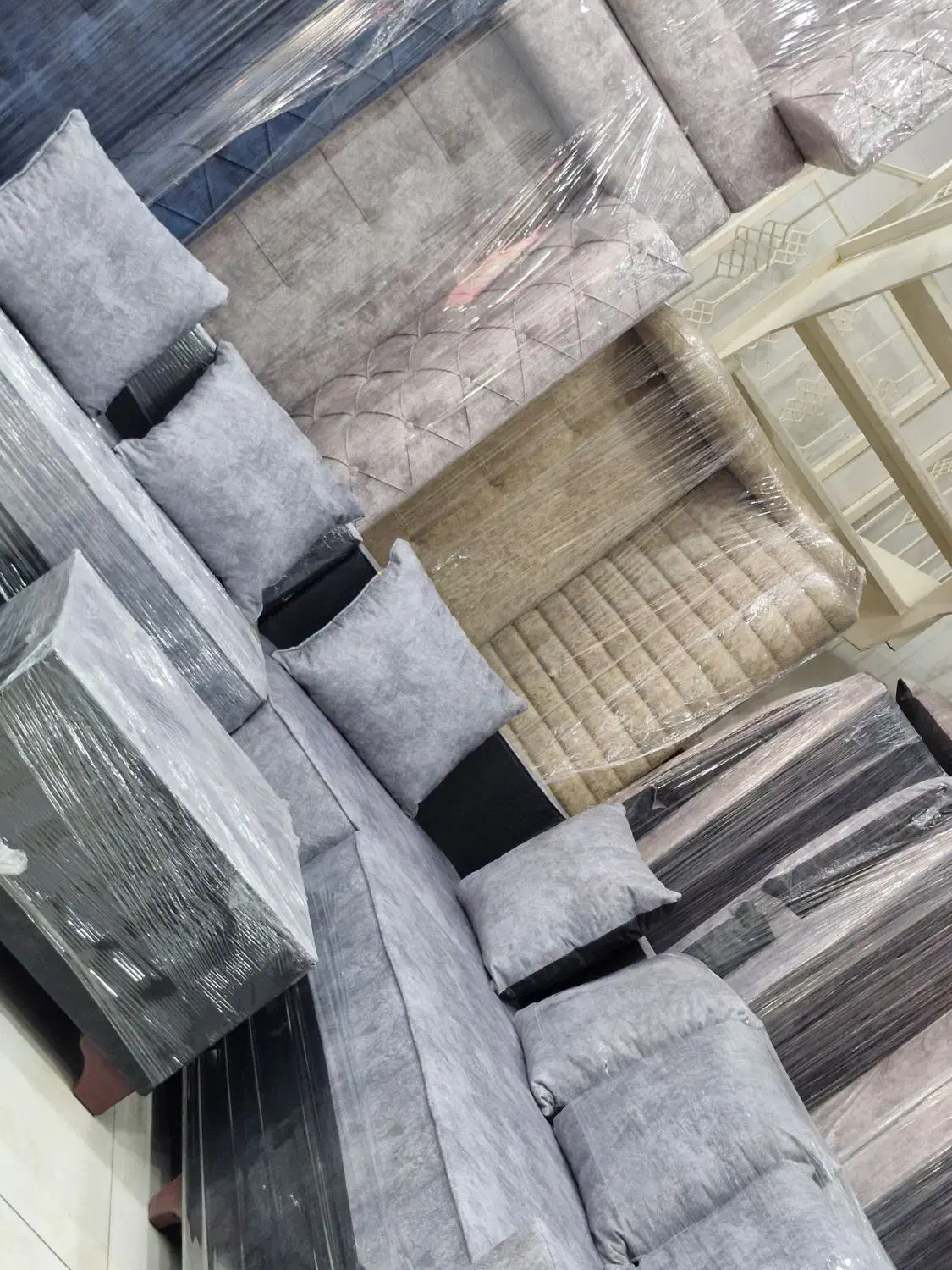 مبل نو.   ته انباری|مبلمان خانگی و میز عسلی|شیراز, شهرک ولیعصر|دیوار