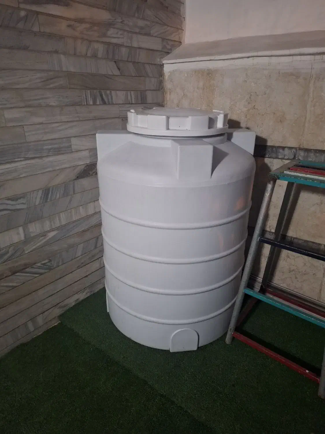 موتور آب و مخزن ۱۰۰۰ لیتری|مصالح و تجهیزات ساختمان|نکا, |دیوار