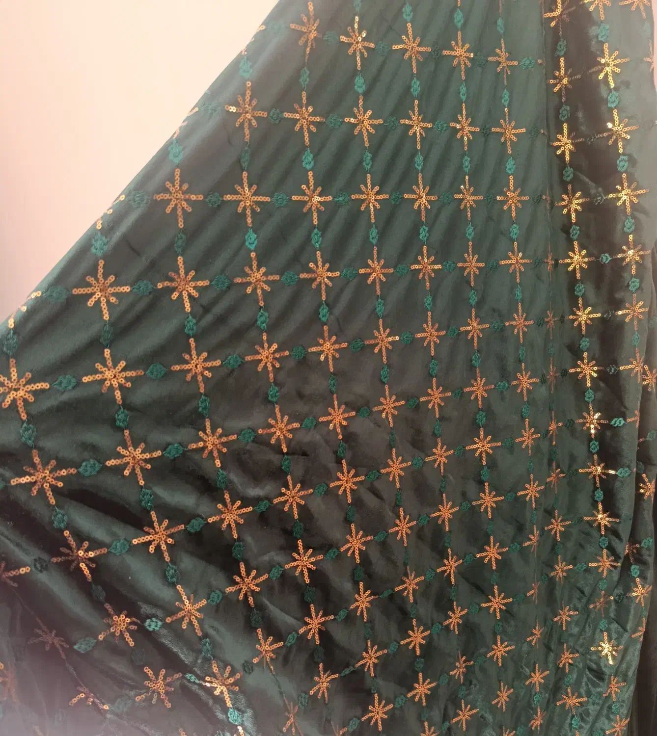 کش پولکی|لباس|لردگان, |دیوار