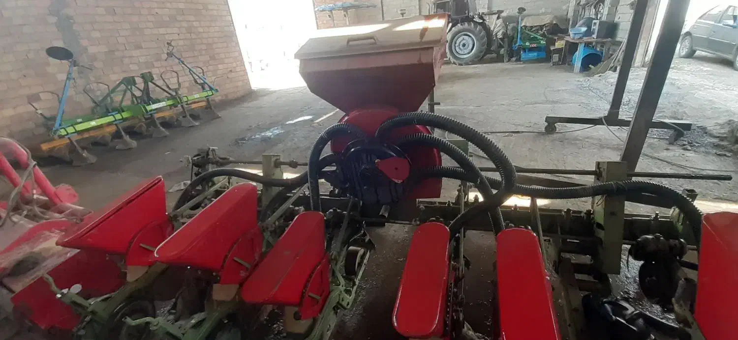 فروش بذر کار مدلKUHN فرانسه کاملان سالم|ماشین‌آلات صنعتی|پارس‌آباد, |دیوار