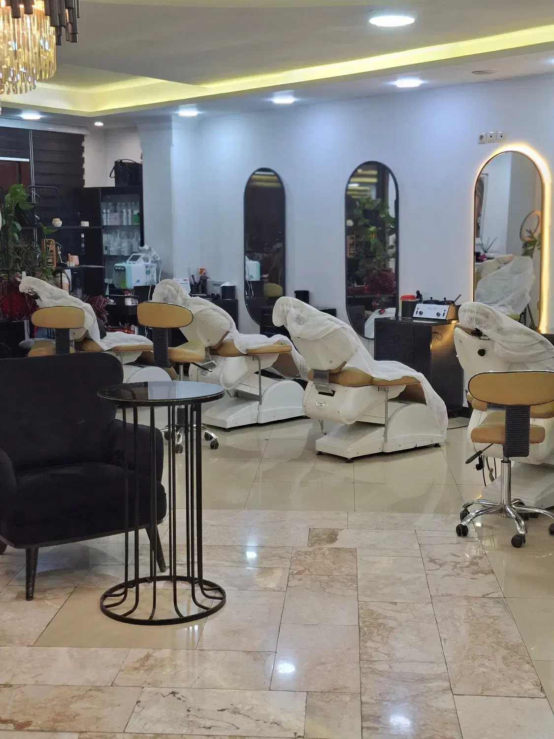 استخدام پرسنل خانم تمامی لاین ها|استخدام درمانی، زیبایی، بهداشتی|تهران, تولید دارو|دیوار