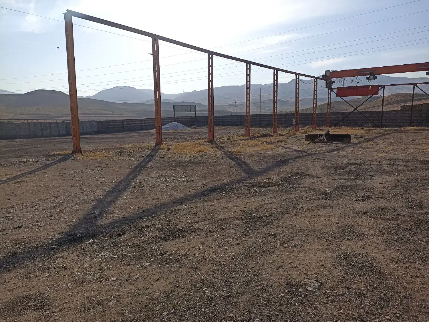 اجاره زمین جهت انبار (دارای جرثقیل)|اجارهٔ دفتر صنعتی، کشاورزی، تجاری|میانه, |دیوار