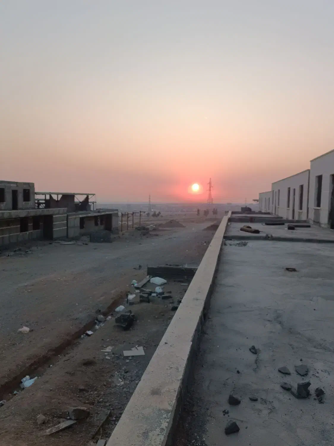 نگهبان شب جهت کارگاه ساختمانی  و تعدادی کارگر روز|استخدام معماری، عمران و ساختمانی|ایوانکی, |دیوار